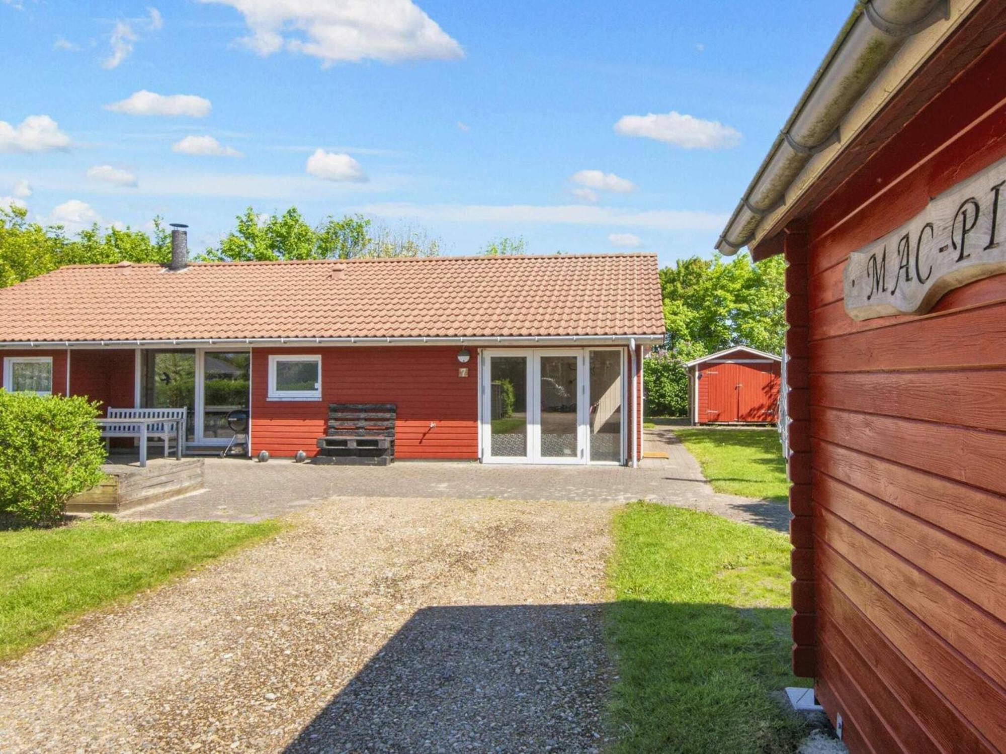 6 Person Holiday Home In Tarm Exterior foto